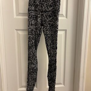 Lululemon Black and White Patterned Leggings